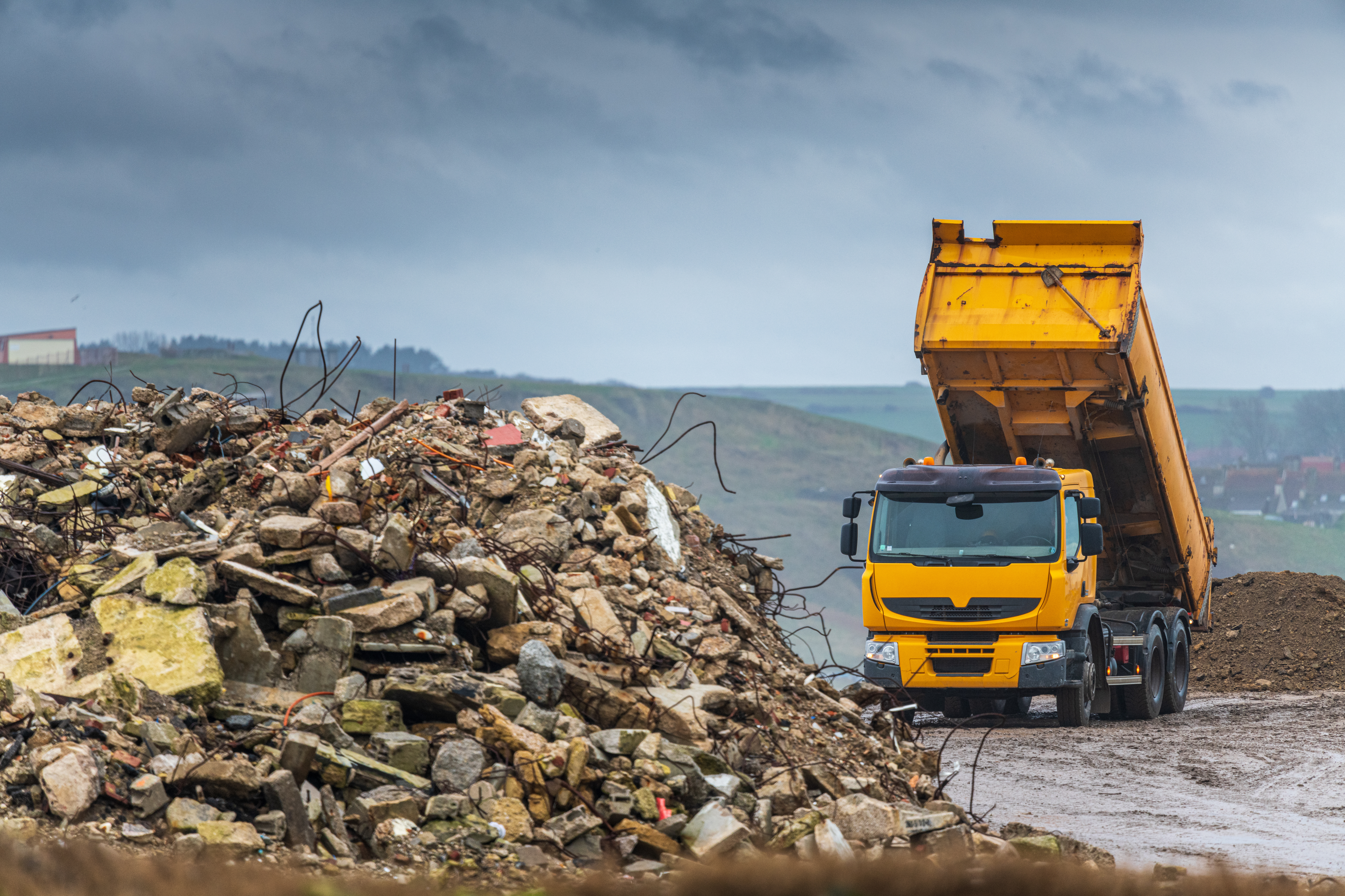 Construction Site Waste: "Zero Kilometer" Recycling